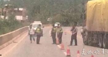 路政打人视频,现场视频曝光引众怒